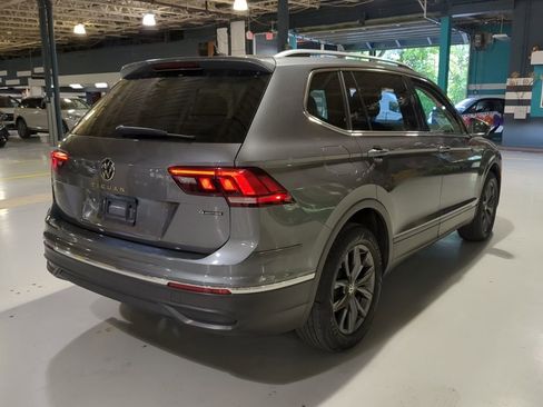 Used 2022 Volkswagen Tiguan SE AWD/4WD image 5