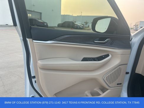 Used 2021 Jeep Grand Cherokee L Limited w/ MOPAR Finishing Package AWD/4WD image 5