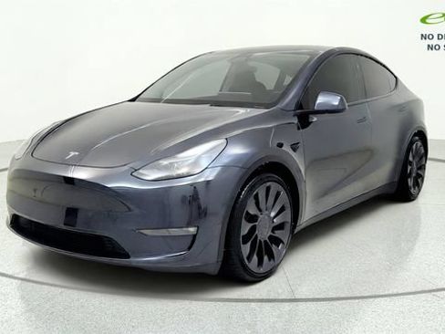 Used 2024 Tesla Model Y Performance AWD/4WD image 3
