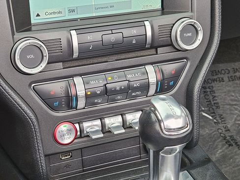 Used 2018 Ford Mustang GT Premium image 9