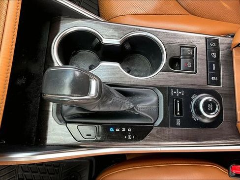 Used 2020 Toyota Highlander Platinum image 18