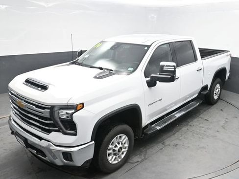 Used 2024 Chevrolet Silverado 2500 LTZ AWD/4WD image 19