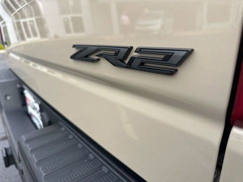 Used 2023 Chevrolet Silverado 1500 ZR2 image 11