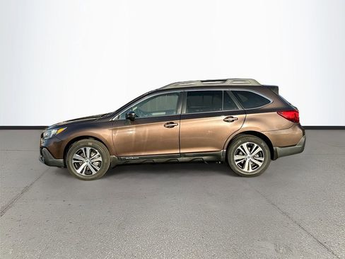 Used 2019 Subaru Outback 2.5i Limited w/ Popular Package #2 image 4