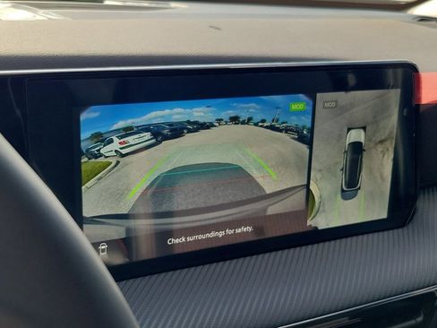 New 2026 Nissan Kicks SR w/ SR Premium Package FWD image 11