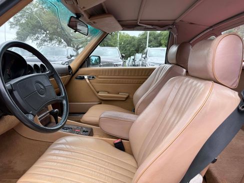 Used 1988 Mercedes-Benz 560 SL image 12