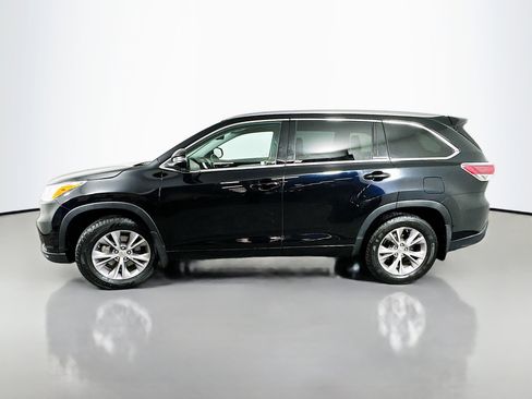 Used 2014 Toyota Highlander XLE image 4