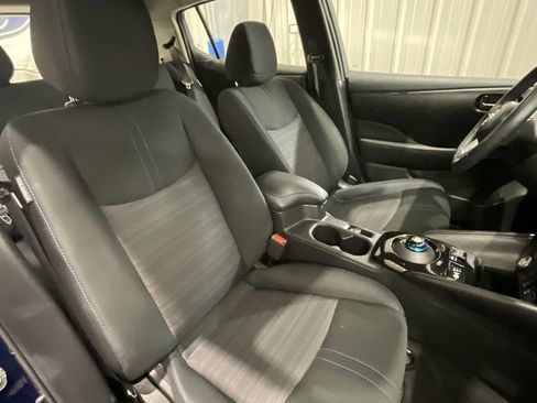 Used 2025 Nissan Leaf SV Plus image 13