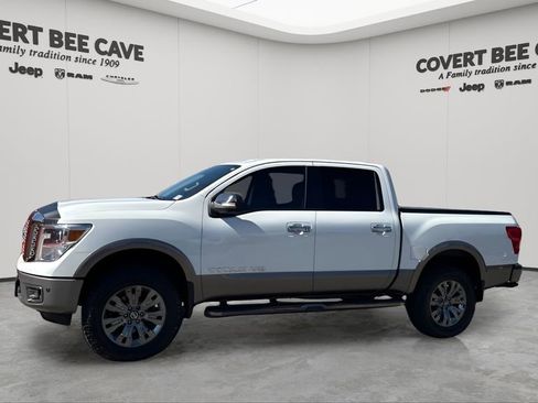 Used 2018 Nissan Titan Platinum Reserve w/ Platinum Utility Package image 4
