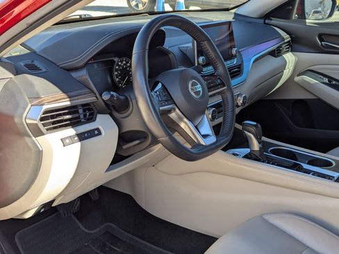 Used 2019 Nissan Altima 2.0 Edition One image 13