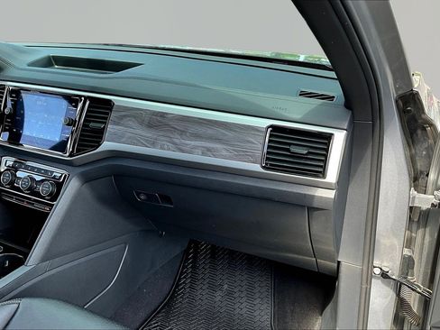 Used 2023 Volkswagen Atlas Cross Sport SE AWD/4WD image 26