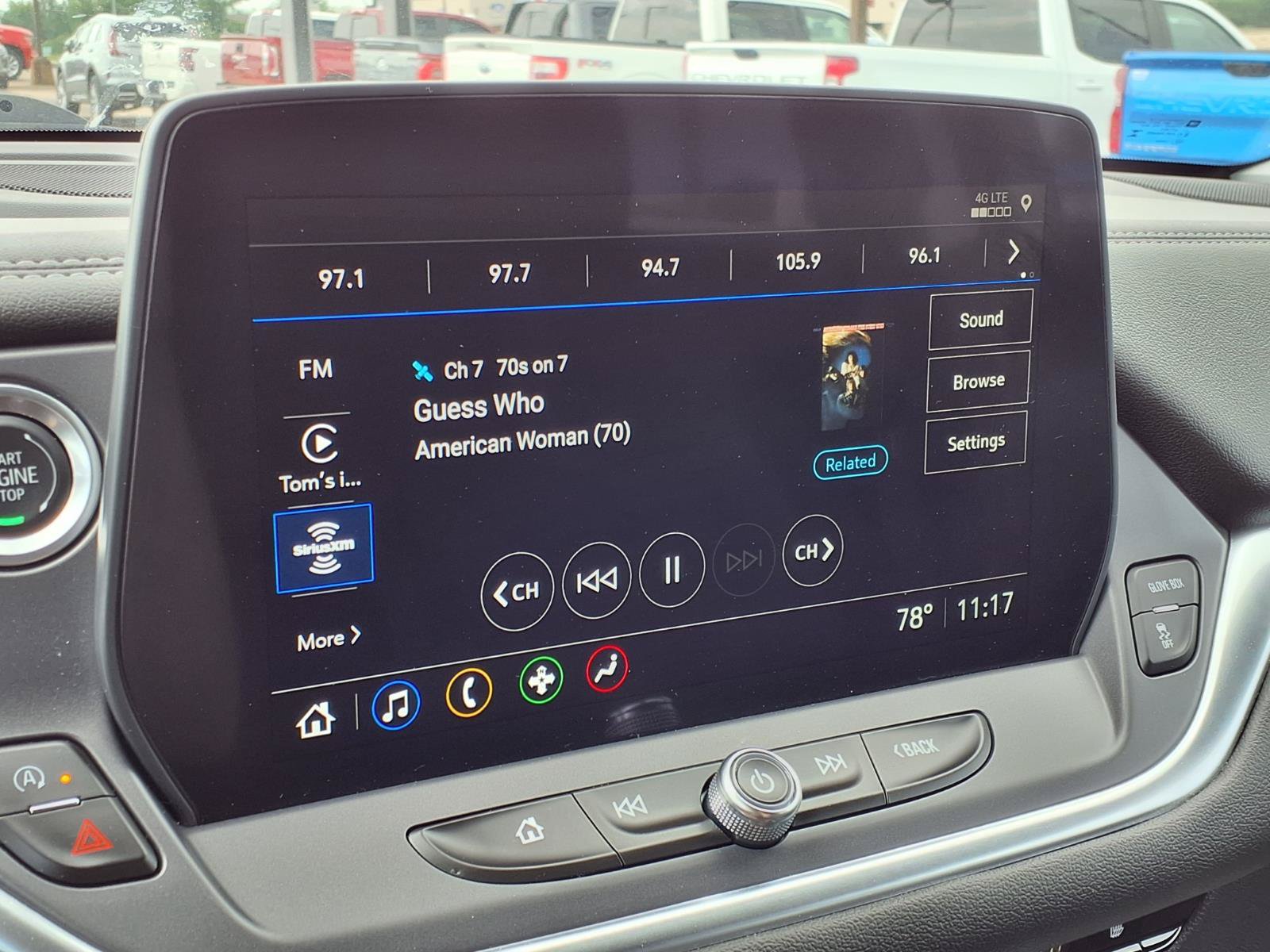 Used 2025 Chevrolet Blazer LT FWD image 4