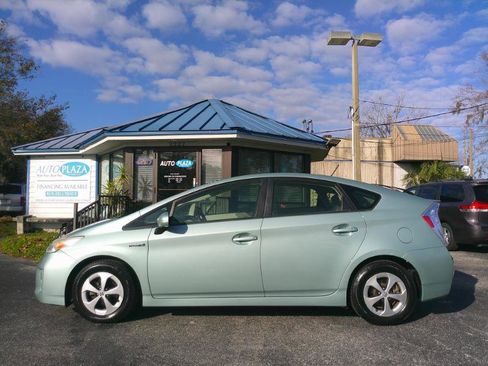Used 2015 Toyota Prius Three image 10