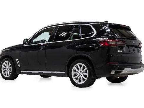 Used 2021 BMW X5 xDrive40i w/ Parking Assistance Package AWD/4WD image 4