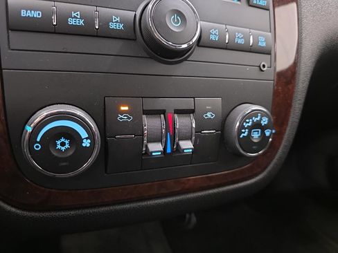 Used 2011 Chevrolet Impala LT image 54