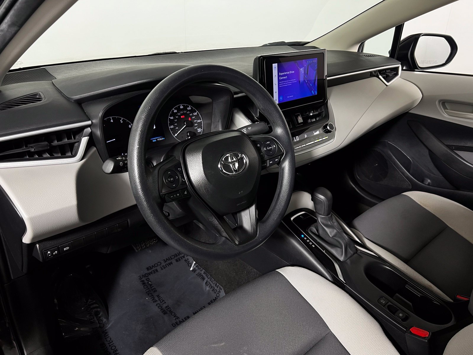 Certified 2025 Toyota Corolla LE FWD image 12