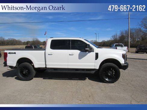 Used 2022 Ford F250 Lariat w/ Black Appearance Package image 16