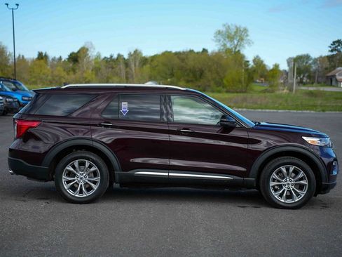 Used 2023 Ford Explorer Limited w/ Limited Technology Package AWD/4WD image 4