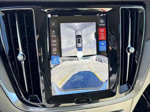 New 2026 Volvo V60 B5 Cross Country Plus w/ Protection Package Premier image 24