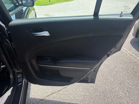 Used 2023 Dodge Charger SXT RWD image 19