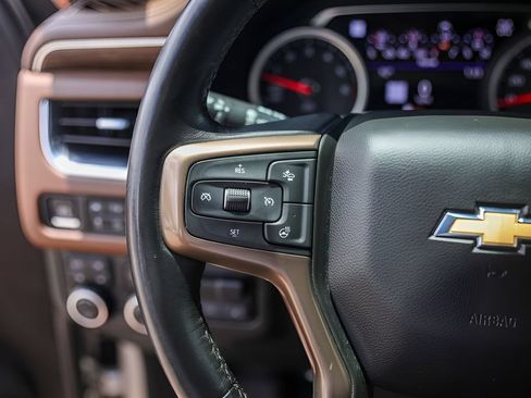 Used 2021 Chevrolet Suburban High Country AWD/4WD image 14