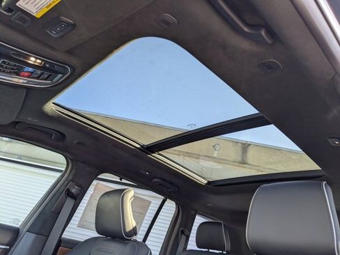 New 2025 Jeep Grand Cherokee Summit image 22