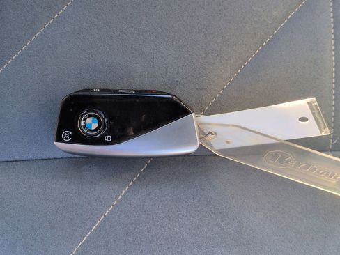 Used 2022 BMW iX xDrive50 w/ Premium Package image 35