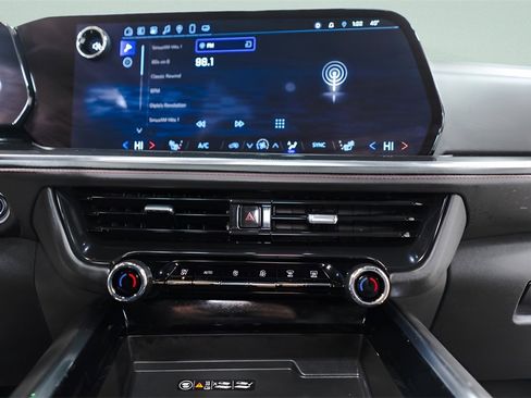 Used 2025 Chevrolet Suburban RST w/ Sun And Tow Package image 14