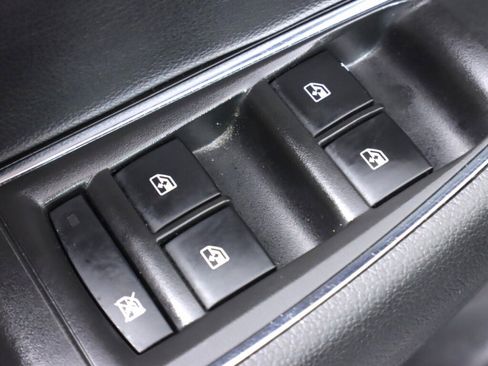 Used 2018 Chevrolet Cruze Premier image 24