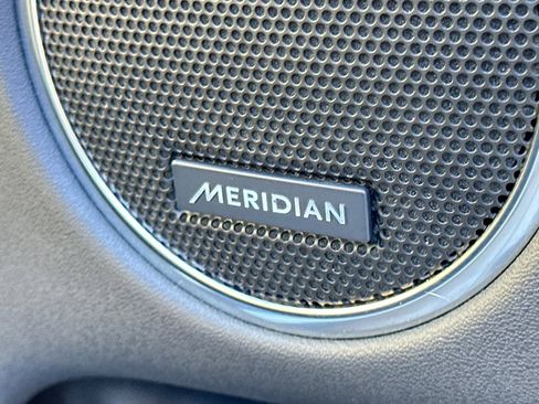 Certified 2025 Land Rover Discovery Sport Dynamic SE image 20