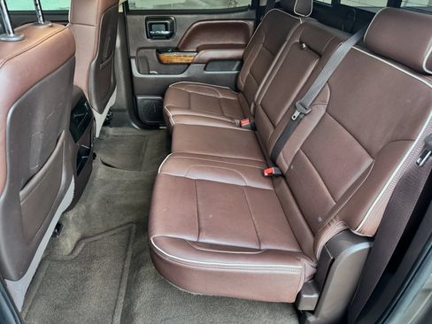 Used 2015 Chevrolet Silverado 1500 High Country w/ High Country Premium Package AWD/4WD image 29