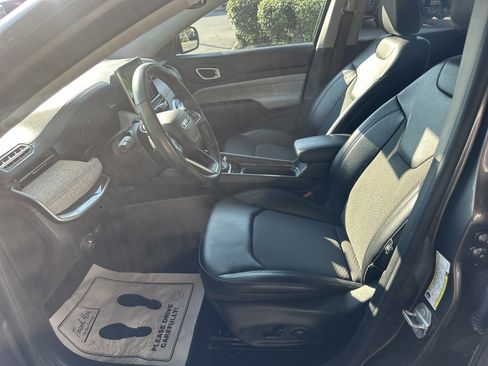 Used 2022 Jeep Compass Latitude w/ Convenience Group AWD/4WD image 12