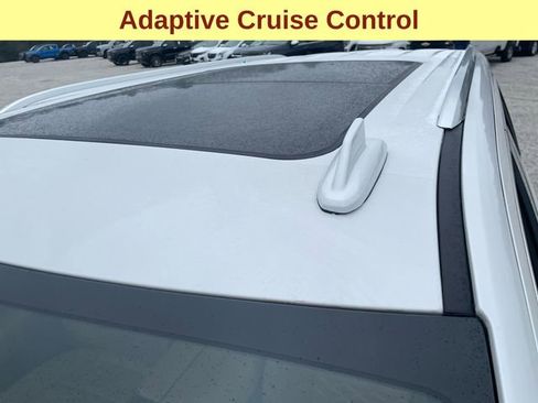 Used 2023 Cadillac Escalade Premium Luxury image 9