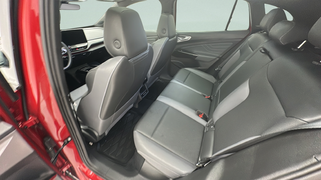 Used 2024 Volkswagen ID.4 S RWD image 9