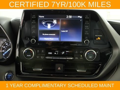 Used 2022 Toyota Highlander XLE AWD/4WD image 26