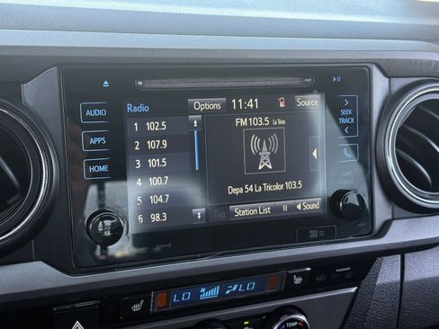 Used 2016 Toyota Tacoma TRD Off-Road w/ Premium & Technology Package image 28