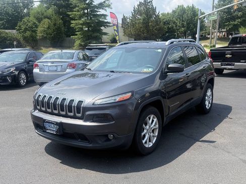 Used 2015 Jeep Cherokee Latitude w/ Comfort/Convenience Group AWD/4WD image 5