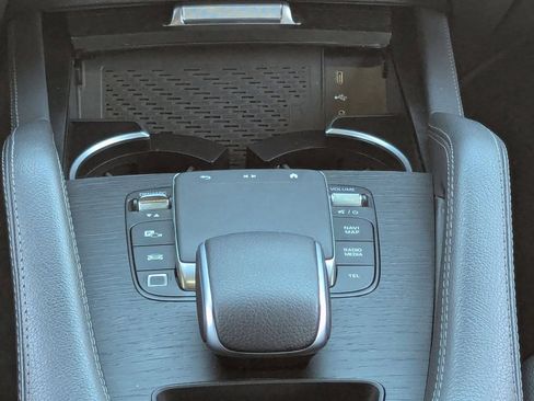 Used 2025 Mercedes-Benz GLE 350 4MATIC w/ AMG Line Exterior image 22
