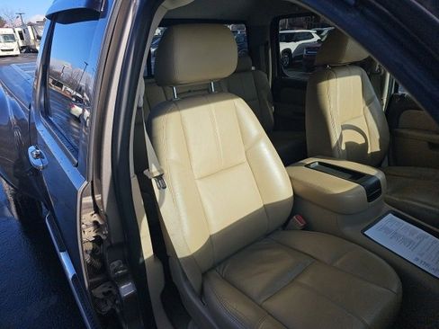 Used 2011 GMC Sierra 3500 SLT w/ SLT Convenience Package image 17