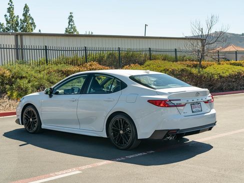 Certified 2025 Toyota Camry SE FWD image 11