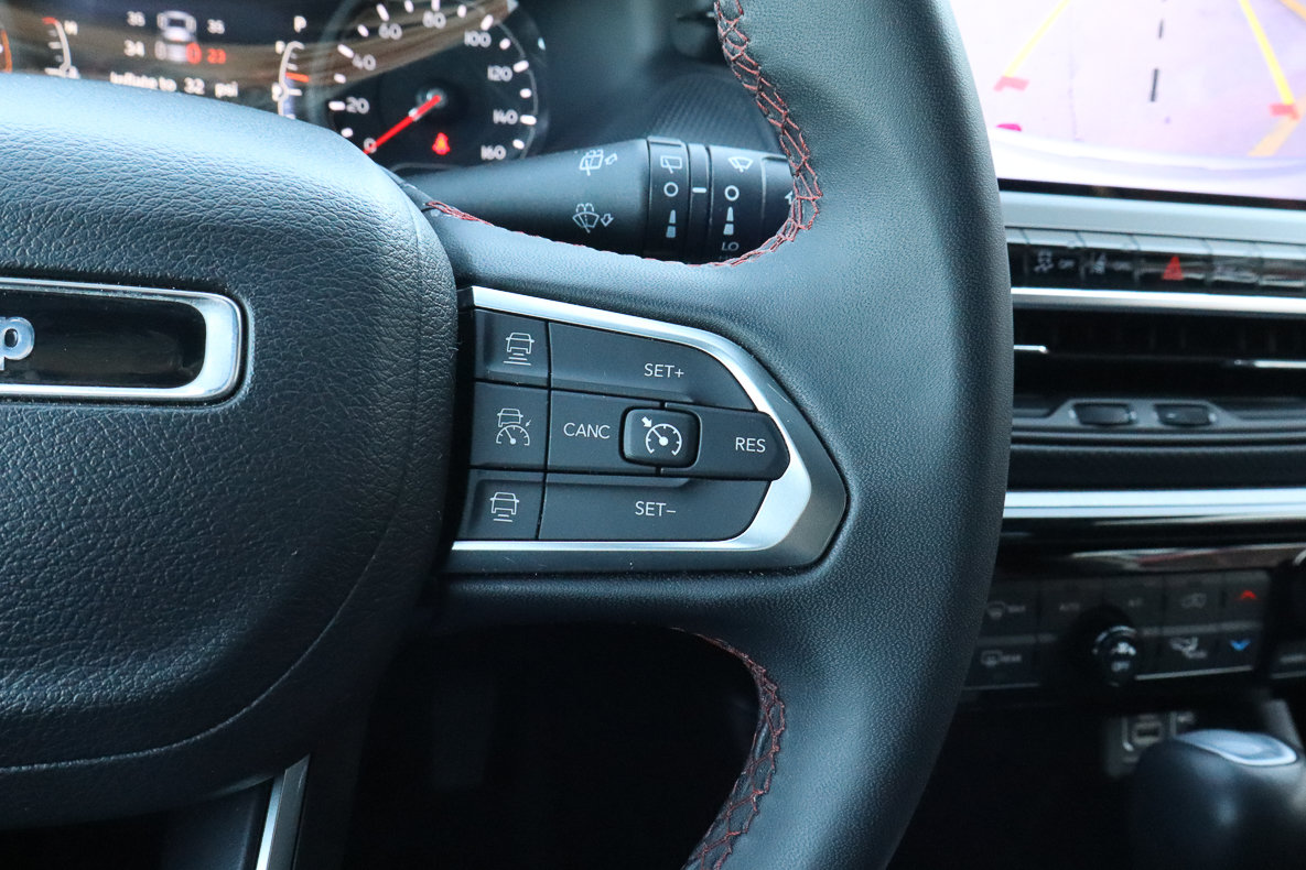 Used 2024 Jeep Compass Trailhawk AWD/4WD image 25