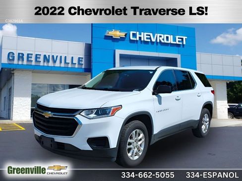 Used 2022 Chevrolet Traverse LS image 1