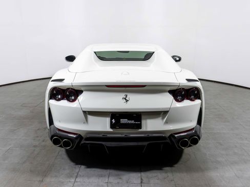 Used 2021 Ferrari 812 GTS image 15