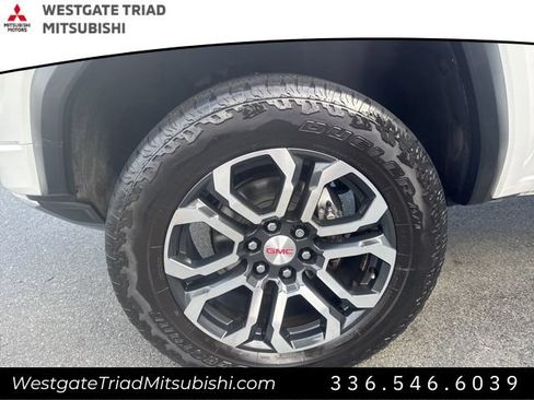 Used 2023 GMC Canyon AT4 w/ LPO, Skid Plate Package AWD/4WD image 5