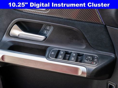 Used 2021 Mercedes-Benz GLB 250 GLB 250 image 14