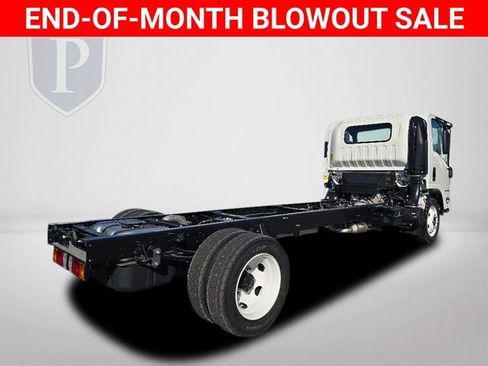 New 2025 Chevrolet Low Cab Forward image 5