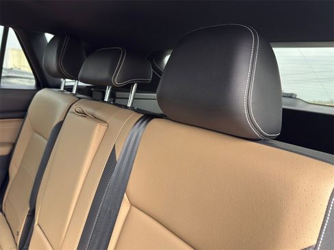 Used 2023 Volkswagen Atlas Cross Sport SE w/ Panoramic Sunroof Package image 31