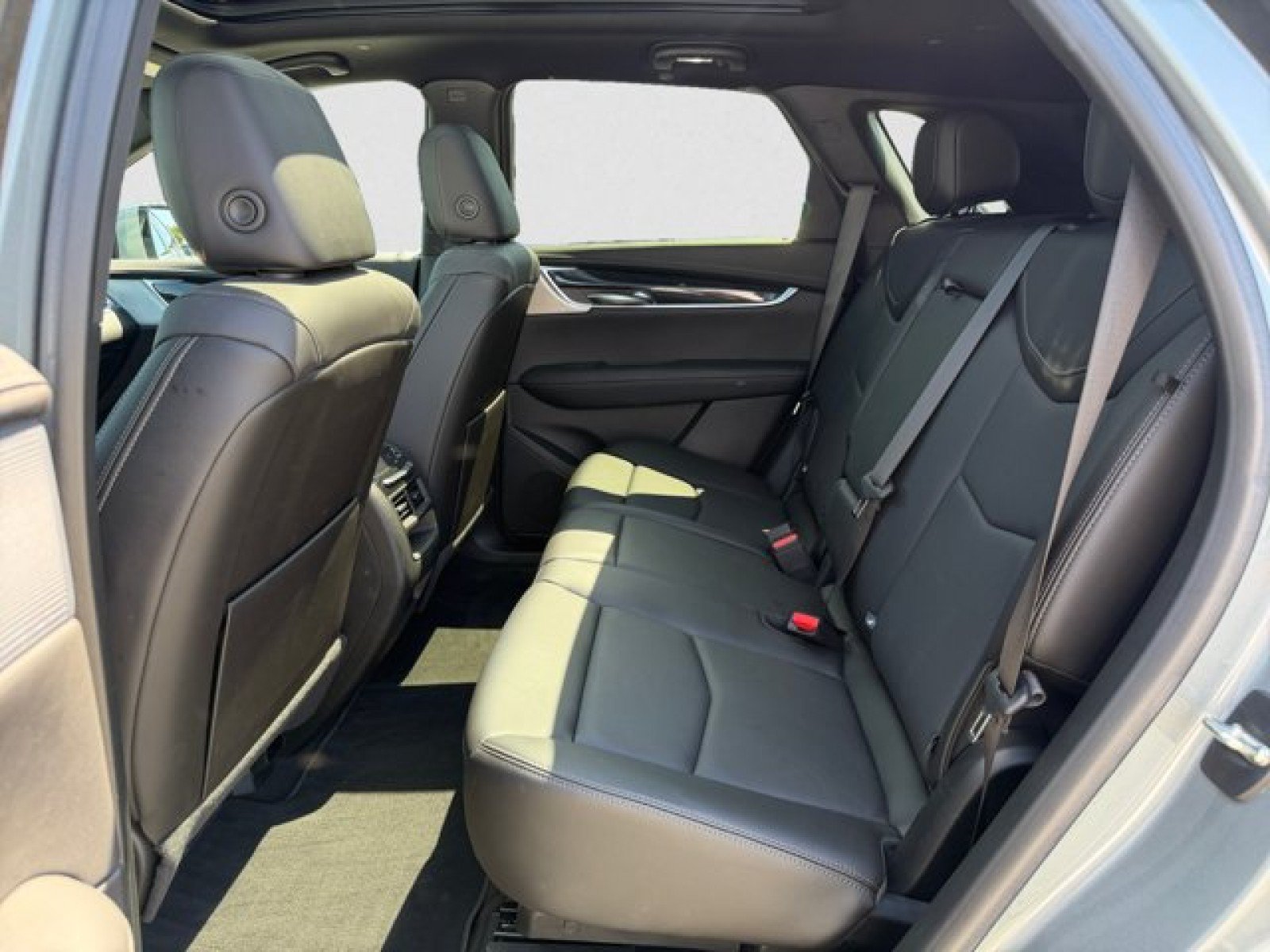 Used 2023 Cadillac XT5 Premium Luxury w/ Technology Package FWD image 18