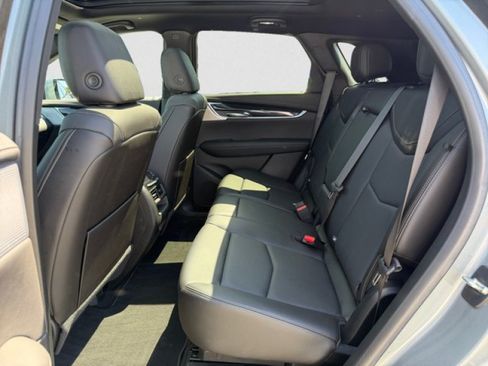 Used 2023 Cadillac XT5 Premium Luxury w/ Technology Package FWD image 18
