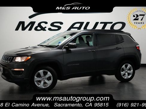 Used 2020 Jeep Compass Latitude FWD image 1